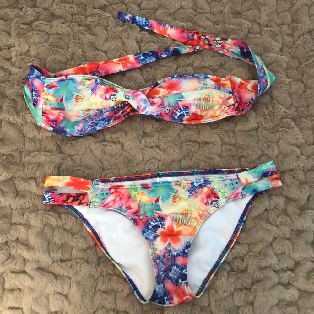 Delias bandeau bikini